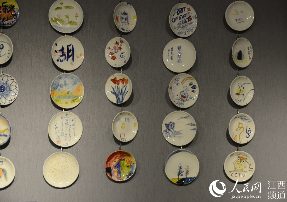 ����W�մ�ˇ�g�^��չ�����մ�ˇ�g��Ʒ