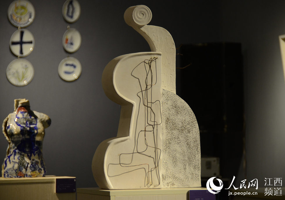 ����W�մ�ˇ�g�^��չ�����մ�ˇ�g��Ʒ