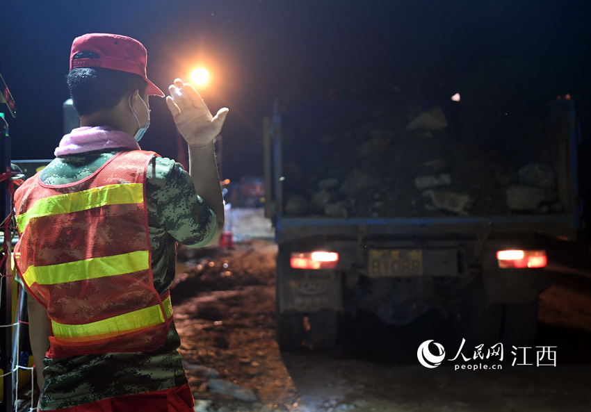 13���賿�r����۶ꖿh������׵����Q̎�����M�з��ʩ����������W �r��/�z��