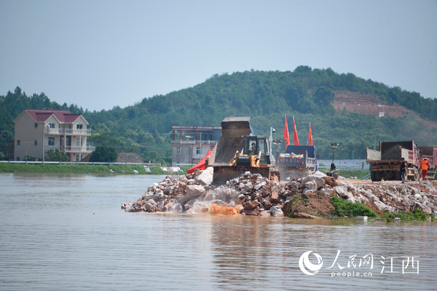 �D�齭��۶������כQ�ڷ�¬F��������ӭ�A �z��