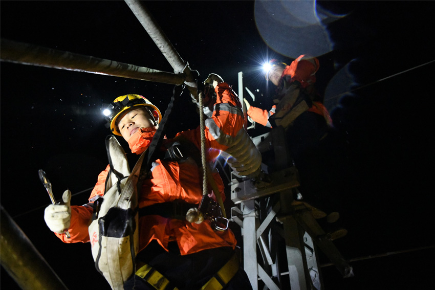 |Wڸ߿ՙz{|WO z