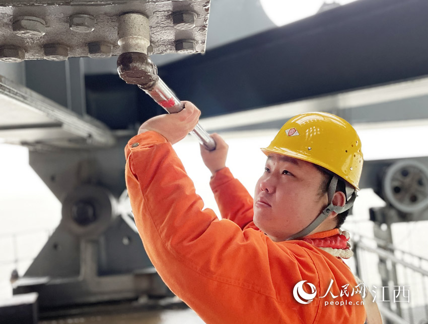 ú·B޹^LhRMЏ͔Q˨S犞I z