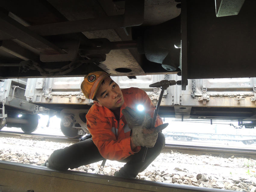 �z܇�T�ڙz��܇�v�ƄӸ�ǰ�w��ĸ��B���������S �z��