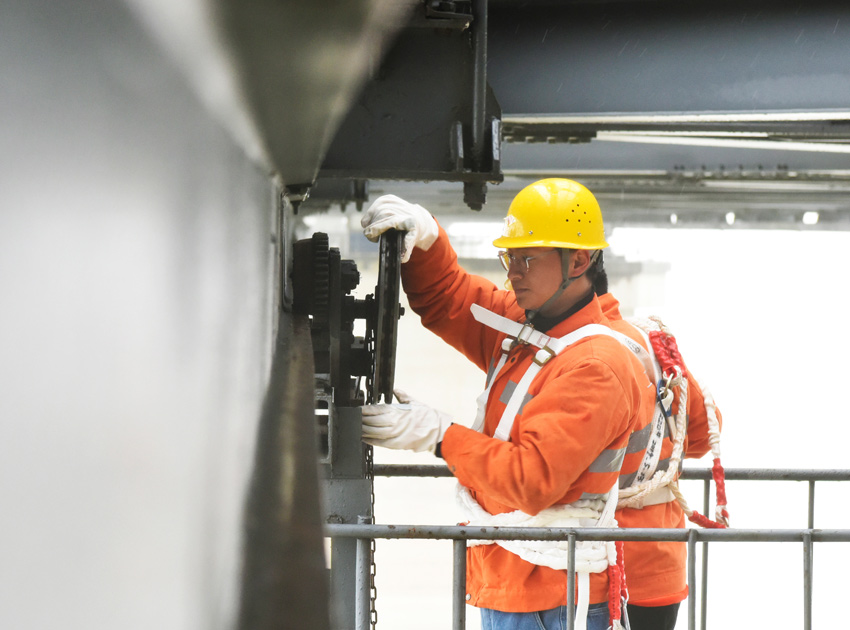 ���ú�·���B�޹��^���������D�ӻ�݆�� ������ �z��