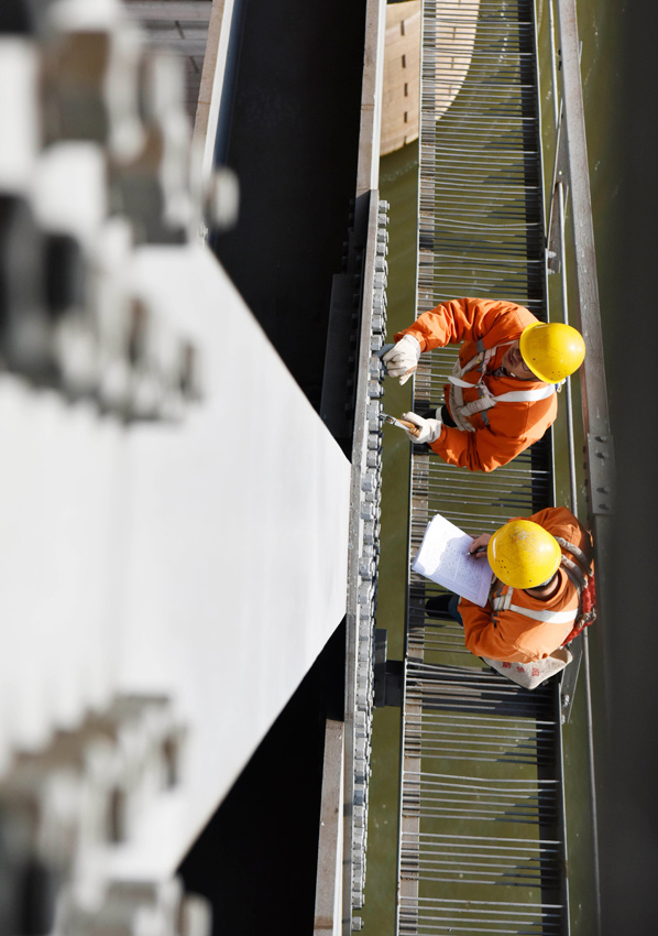 �z�鹤�^���L��������һ�������������ײ������˨�M�в����z�鲢����ӛ��������� �z��