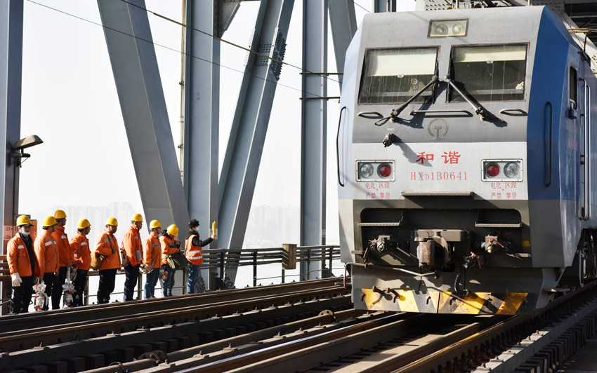 ��܇ͨ�^�r����������վ�ڱ�܇�_��������܇�������� �z��