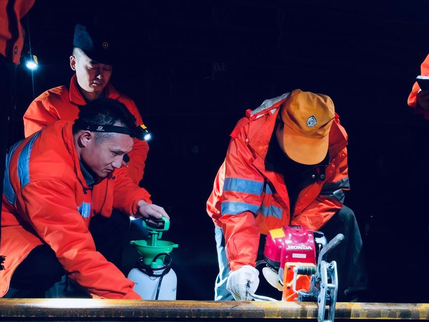 ���I�ˆT�����@�ۙC��ˮ�������܉܉���·�B�Ӿ��@��������־�� �z��