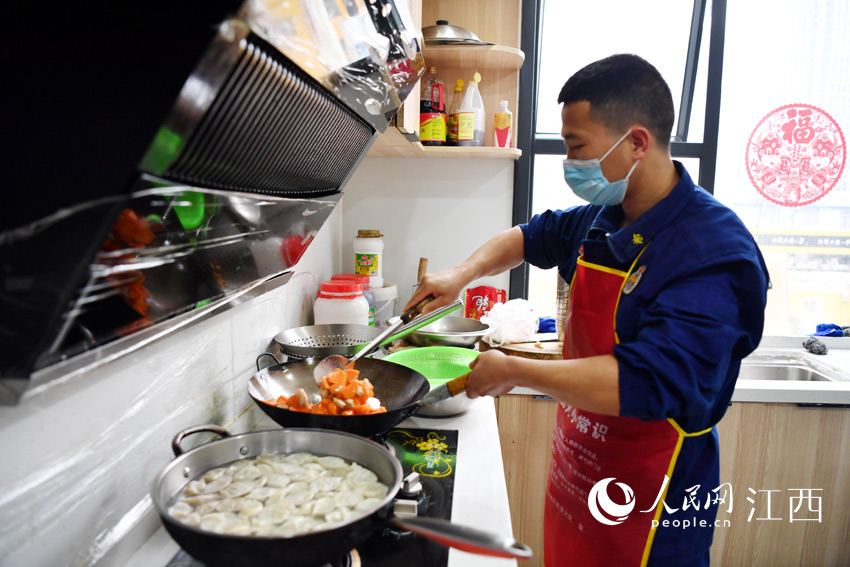 N꠆Tʂgϲ^СW r z