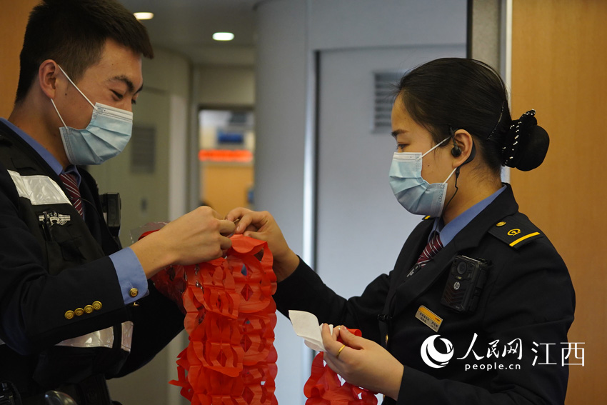 �˄��ˆT�������������� ������ �z