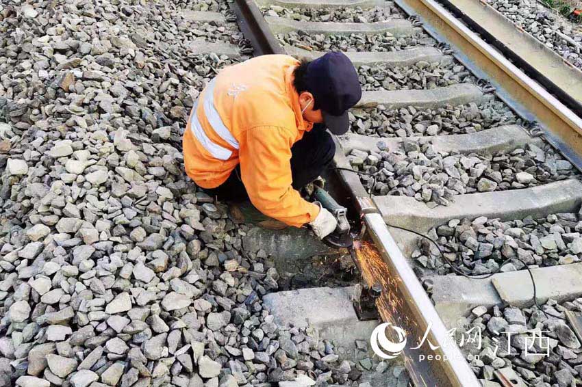 ���܉���е�λ�������F���r���ն���������܉�^��ĥ���P��������  �z