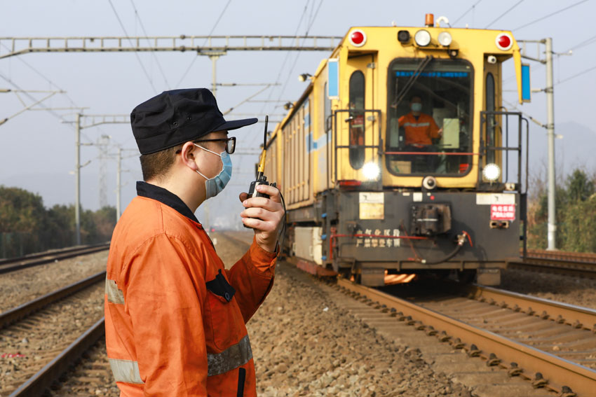 ����ָ�]������ĥ�C܇�M�С�ĥ܉�����I���ε� �z