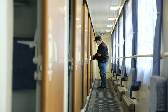 �ܽ��S�ڙz��ܛ�P�����T�i�]��B������ �z