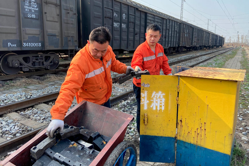 ����ƽ�͹��������aһ������܇�v���������������� �z��