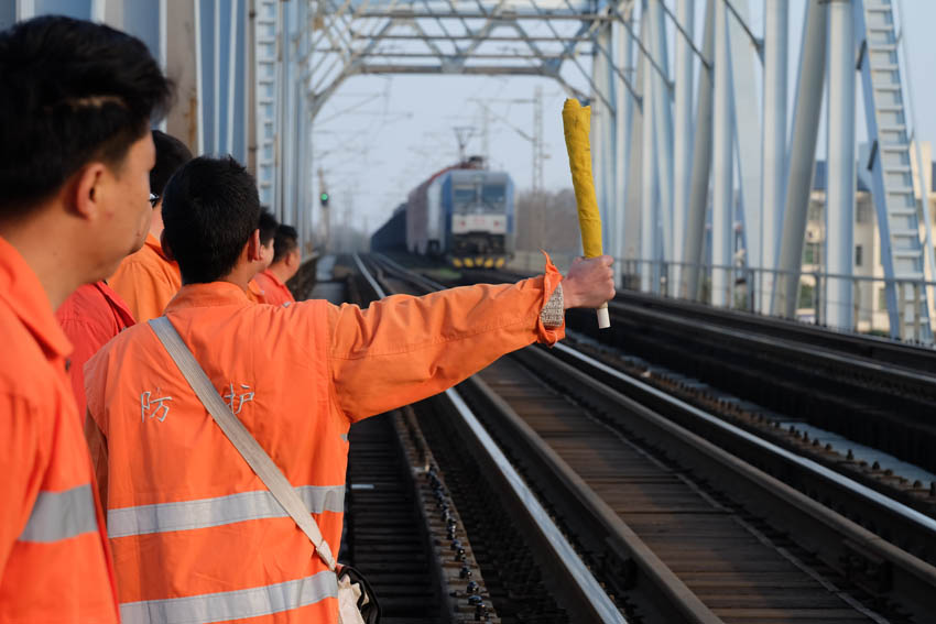 ���I�ˆT������܇���S犞I �z