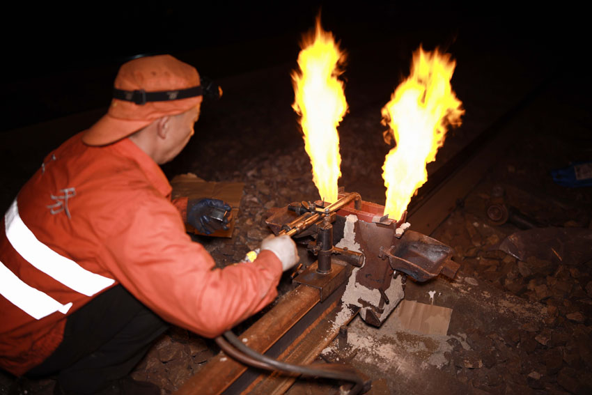 ���I�ˆT�oģ�߼Ӝ������Ӻ� �z