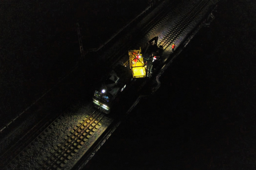 ߿ոҕF·|WIFR| z