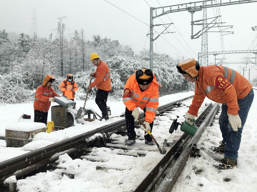 Ž򹤶ʹÇ􌦲^eѩYλMz