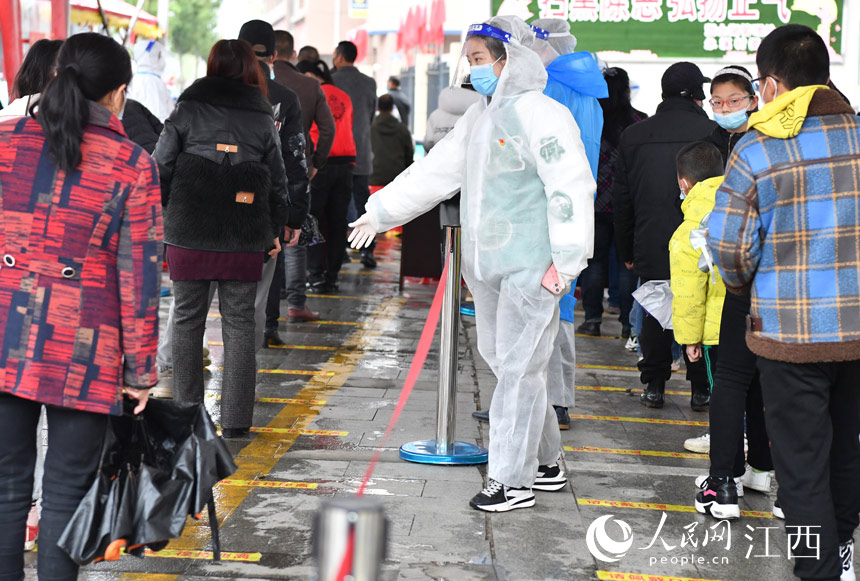 hTɲ־ԸڬFMFȻ W rz