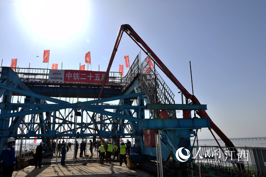 һwMНBmF W rz