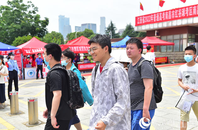 高清圖:江西高考 鈴聲響起