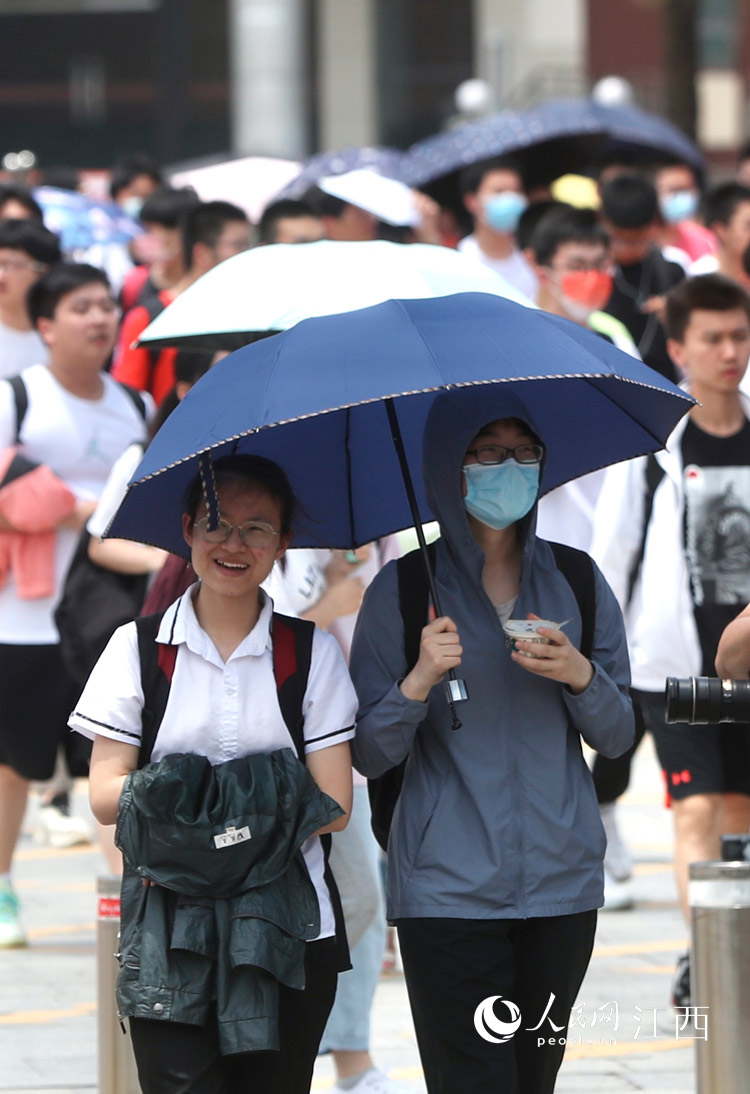 8YҪĿĿԇ߳ W rz