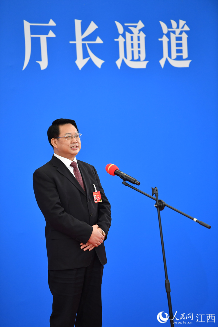 江西省民政廳黨組書記、廳長李明生。 人民網 時雨攝