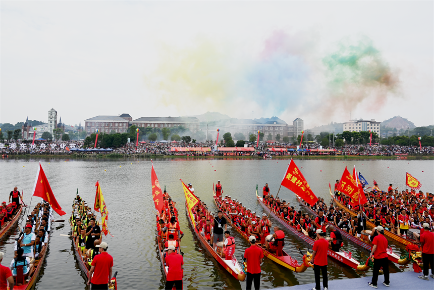 湘東龍舟賽正式開賽 彭亮攝