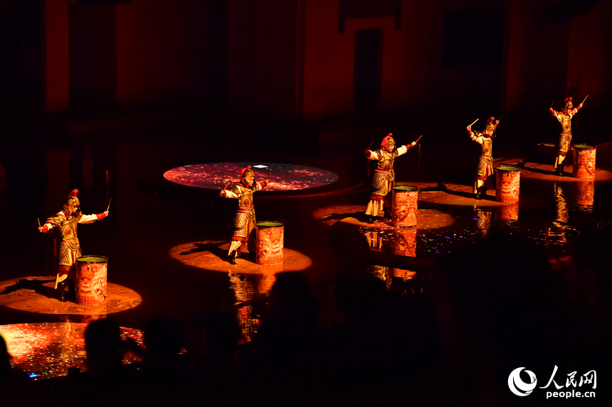 《遇見·婺源》大型戶外實景演出的現場。人民網記者 時雨攝