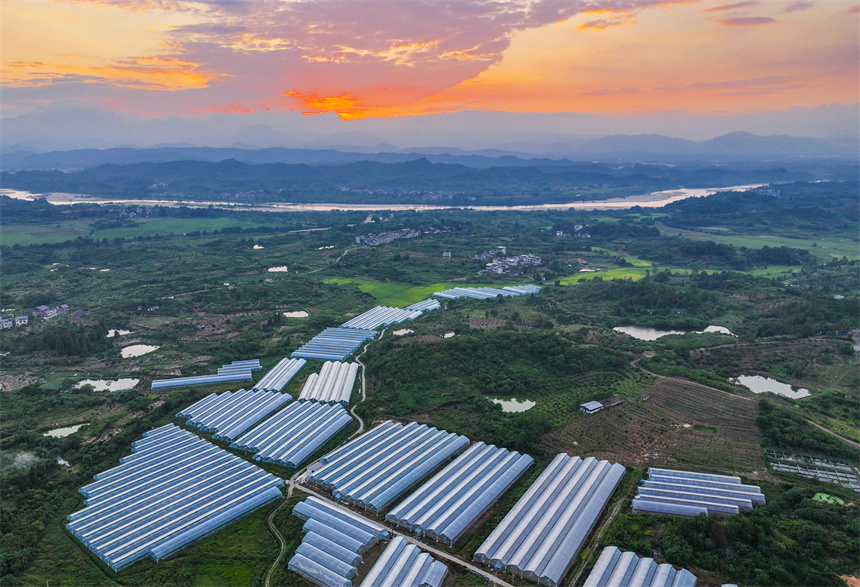 俯瞰江西省撫州市南豐縣洽灣鎮洽灣村風景如畫。謝東攝
