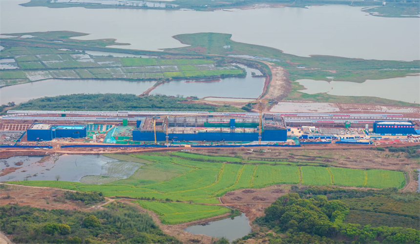 共青城東站主體正在澆筑。張萌飛攝