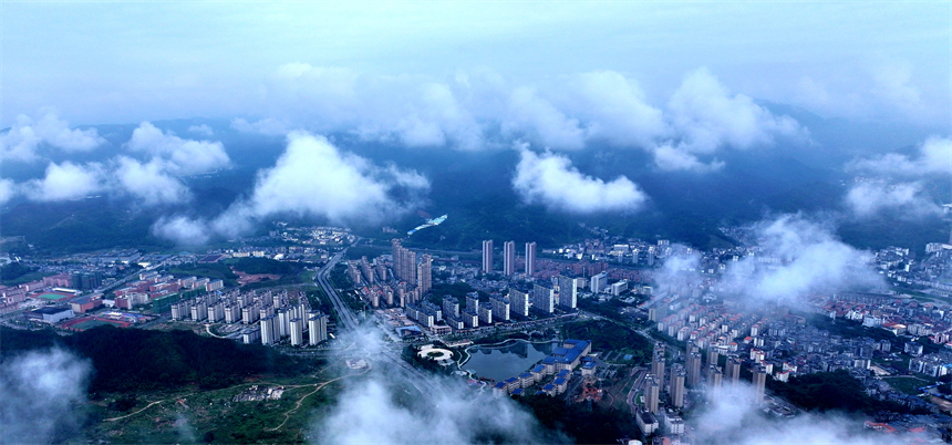 空中俯瞰全南縣城，如夢如幻。