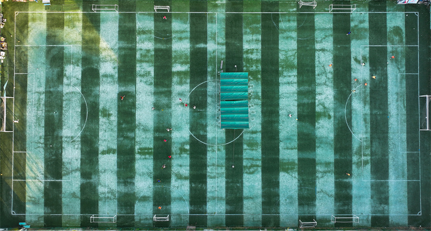 足球小將在進行訓練。