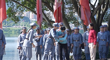 情景劇還原長征出發歷史